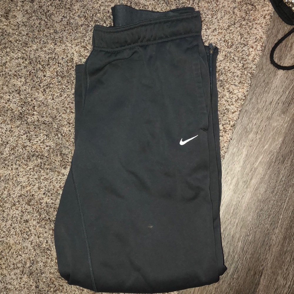NIKE SWEATS